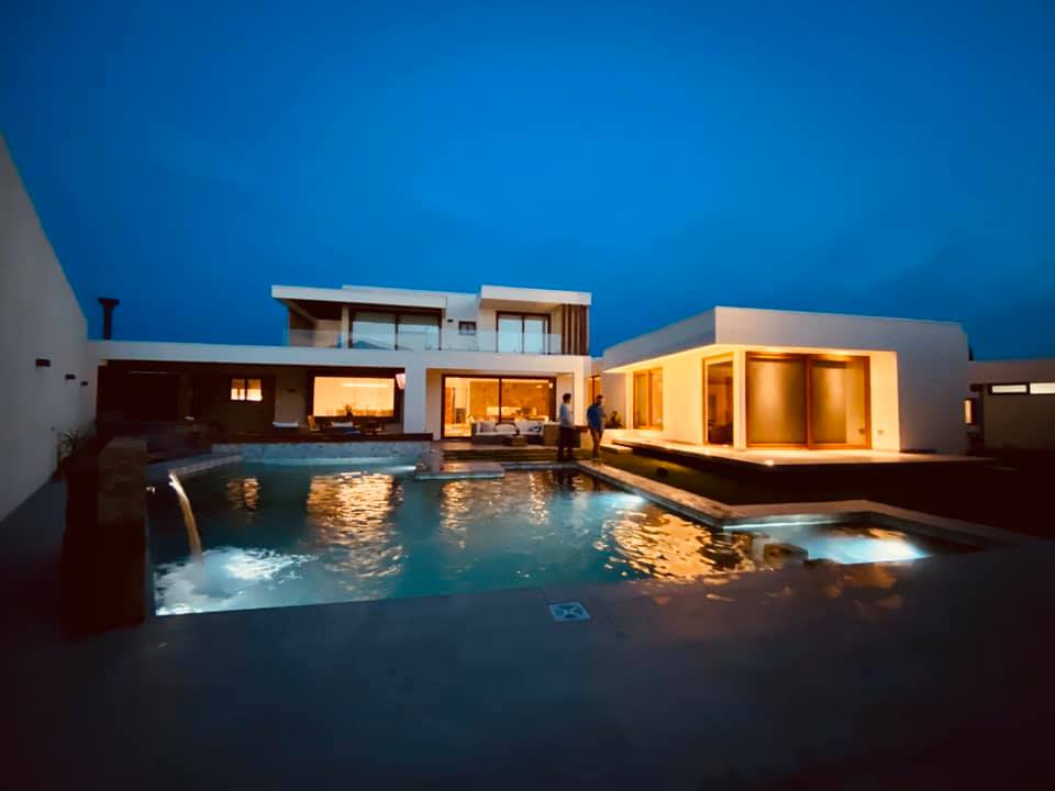 76225631_10157531410661698_1487154115824844800_n